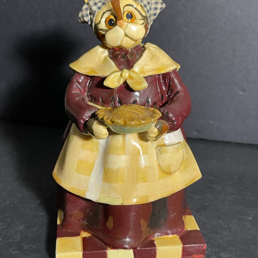 Vintage Enesco 1997 Donna Little Resin Sculpture CAT - Pie Maker Folk Art T80